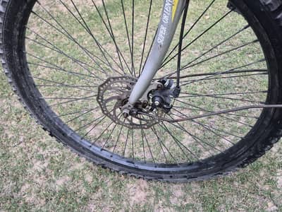Super Orient Jumper Classic 26" 21 speed MTB with dual disk brakes .