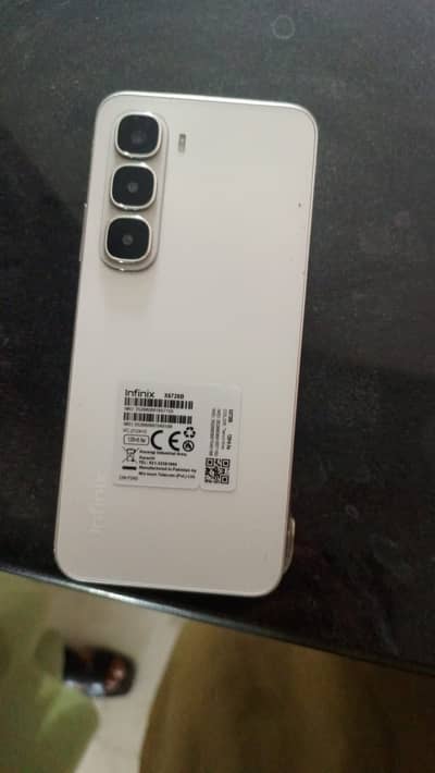 Infinix hot 60i almost new