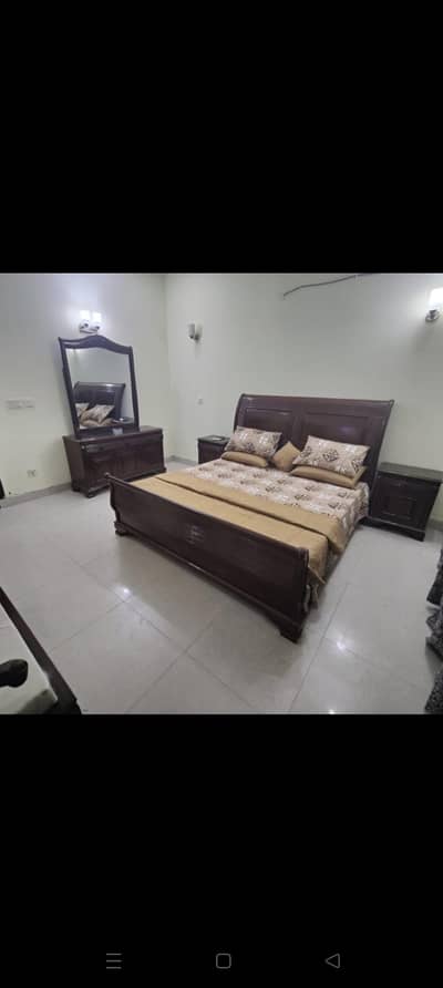 Luxury Furnished Rooms 6,000 Per Day