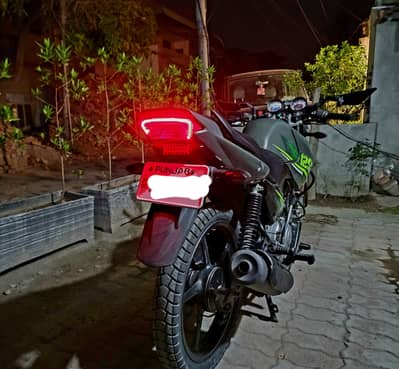 YAMAHA YBR 125G Special edition grey color