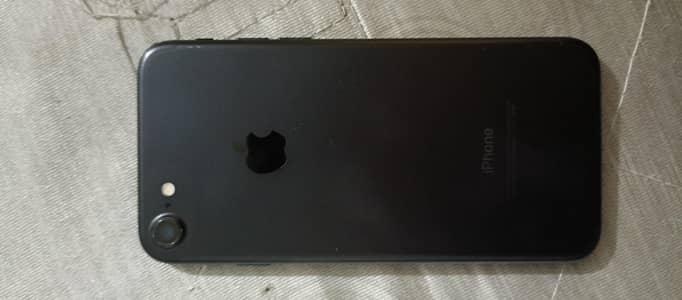 I phone 7 ha  128 GB new condition