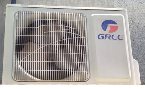 GREE 1 Ton Split A/C (Non-Inverter) for sale.