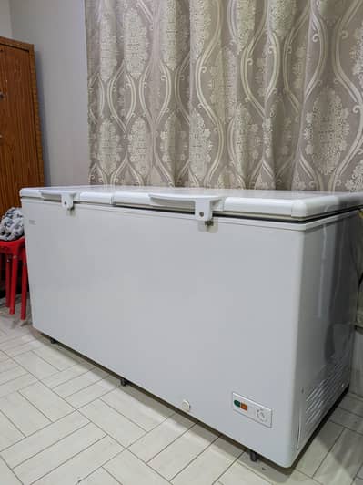 Deep Freezer Hair inverter 2 door brand new 10/10