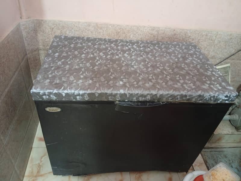 waves deep freezer 0