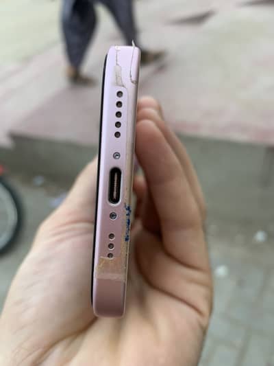 Apple iPhone 15
