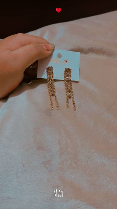 Rine stone earrings awsome variety