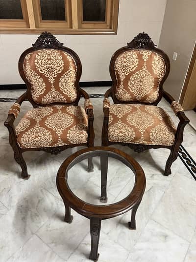 Chairs with Coffee table