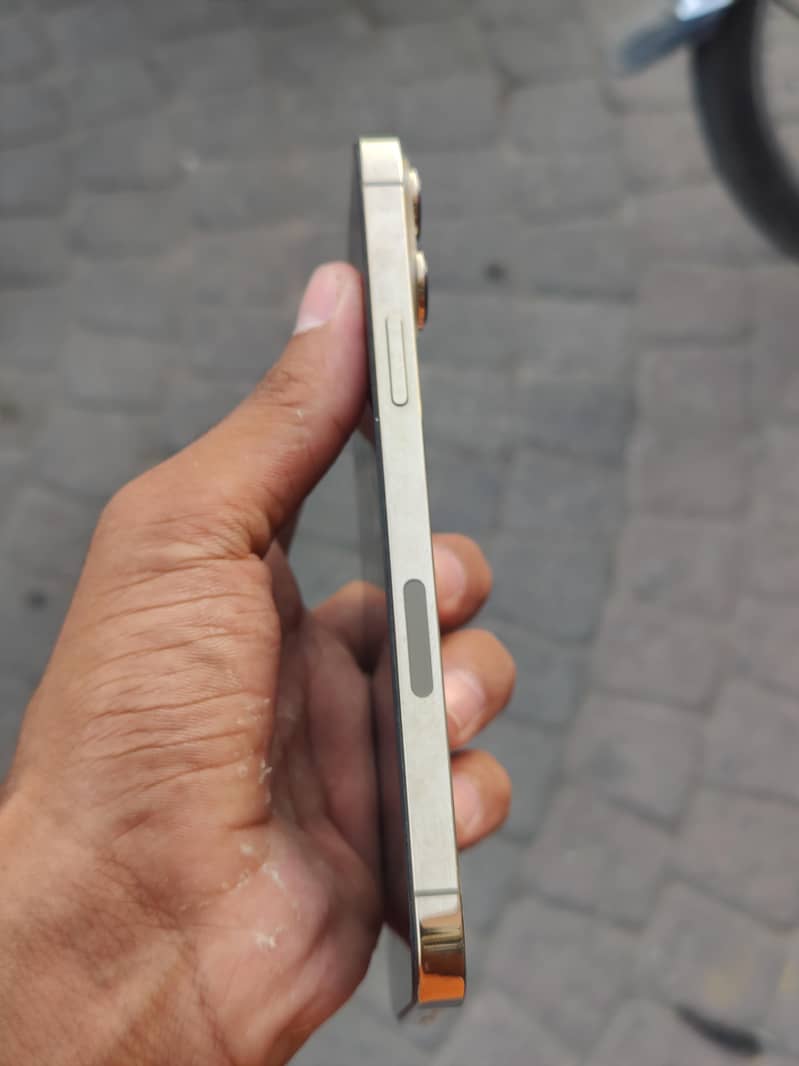 IPHONE 13PRO MAX 5