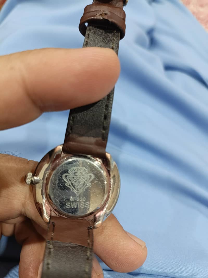 Gucci watch 2