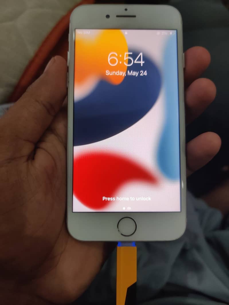 Apple iPhone 7 0