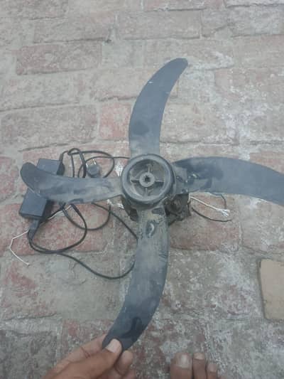 12 volt Fan, power supply