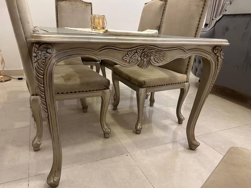 dinner table set for 6 1