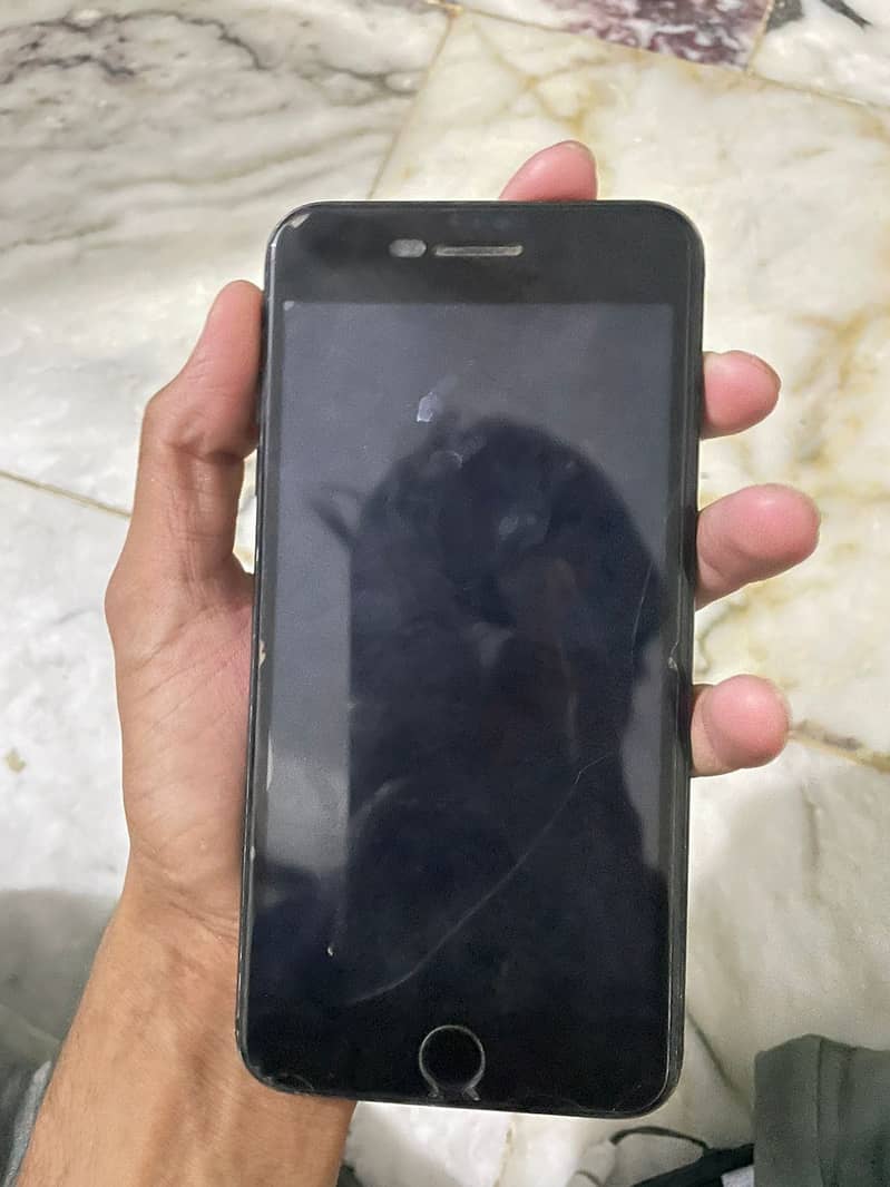 Apple iPhone 7 Plus 2