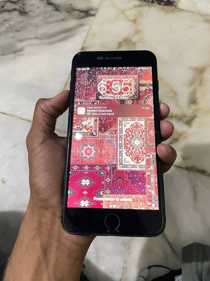 Apple iPhone 7 Plus 3