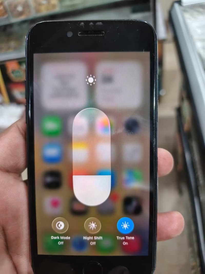 Apple iPhone SE 8