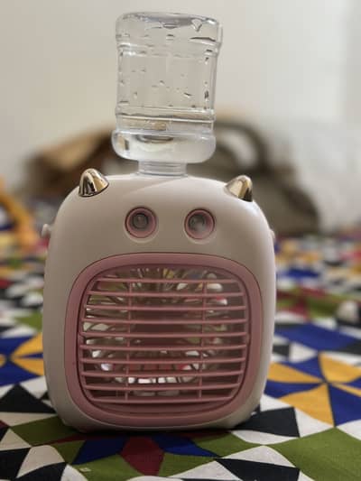Mini portable cooler