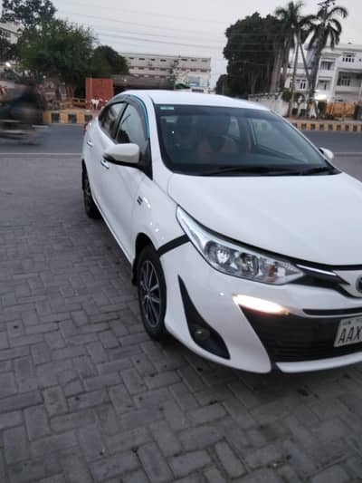 2020 model Yaris 1.5 Full option home used car only 1 peice touch