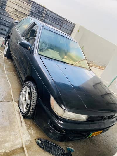 buhat achi car hai family use hai koi b msla ni over all ok bas thora