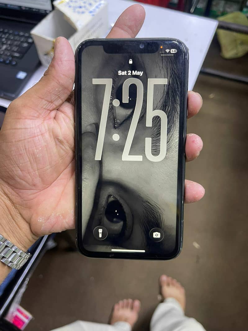 IPhone 11 0
