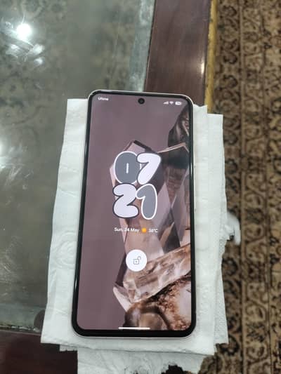 Google pixel 8 (8/128) in very good condition