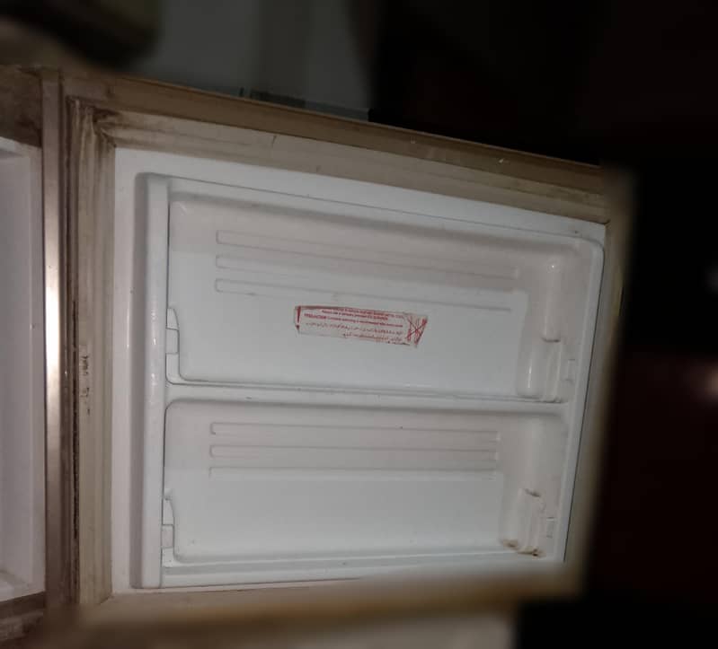 refrigerator 0