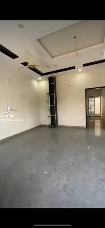 10 marla portion available for rent