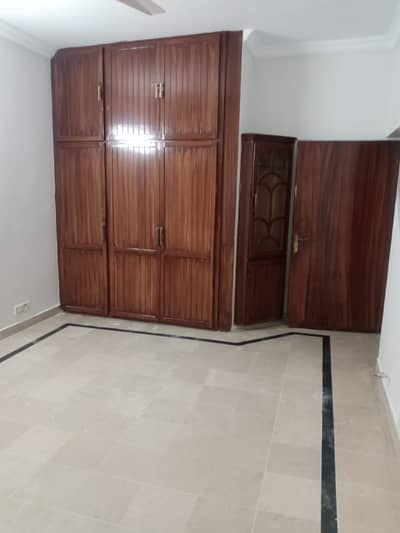 G 11/3 Housing foundation C type flat for Rent Second floor Tile flooring 3 bed 2bath tvl kitchen gas Available