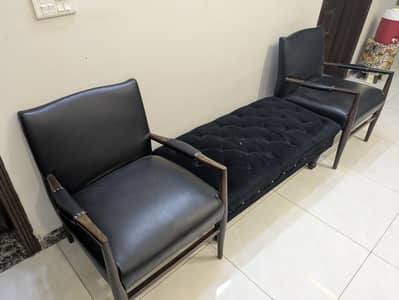 Strong And sturdy easy chairs