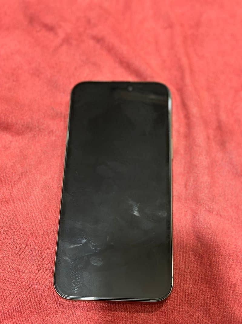 iPhone 16 pro max 1