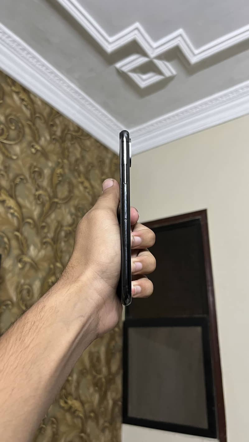 IPHONE XS 3