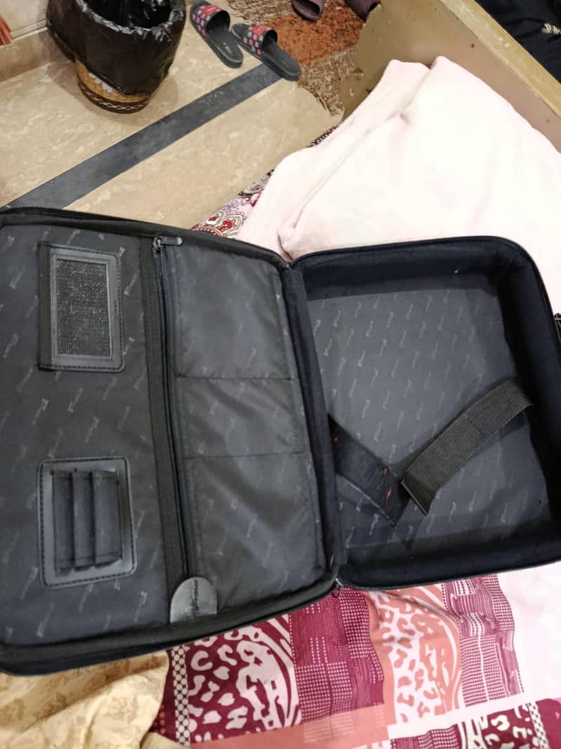 laptop briefcase 2