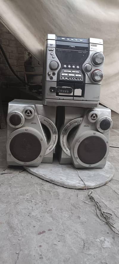 Aiwa brand base speaker only Bluetooth