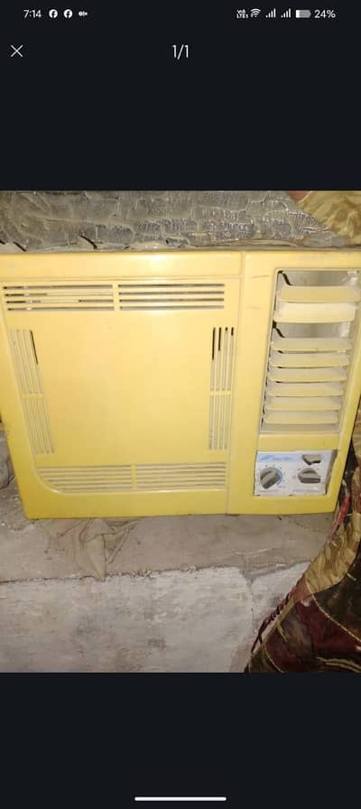 10/10 condition window ac for sale