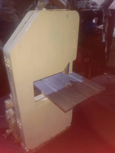Meet cutting machine