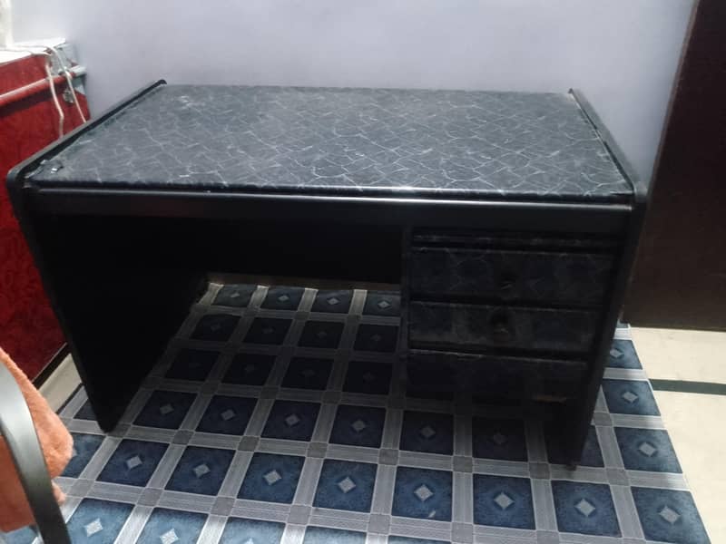 computer table 1