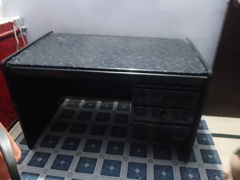 computer table 3