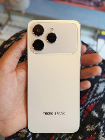 Tecno Spark 40