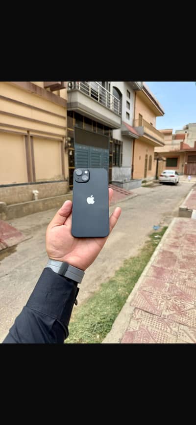 Apple iPhone 13