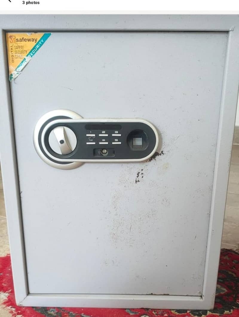 locker 2