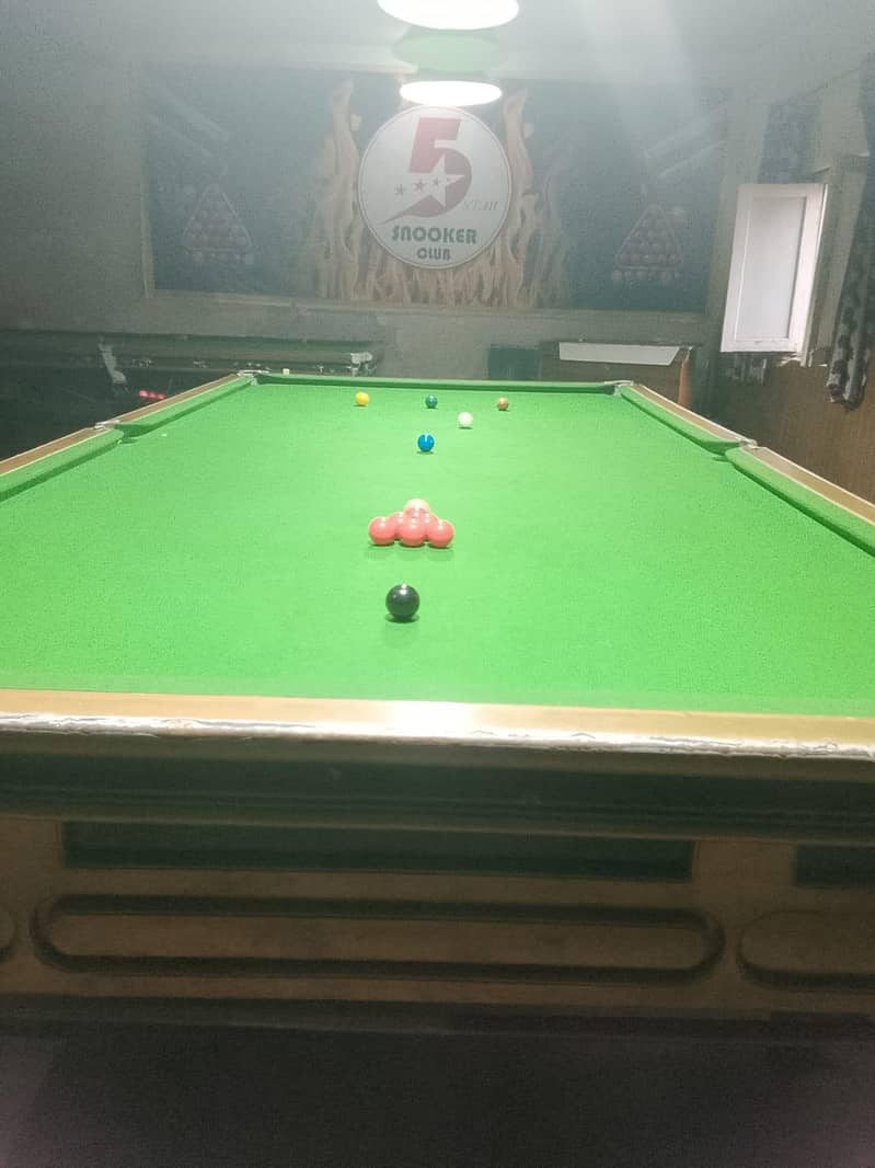 snooker table 0