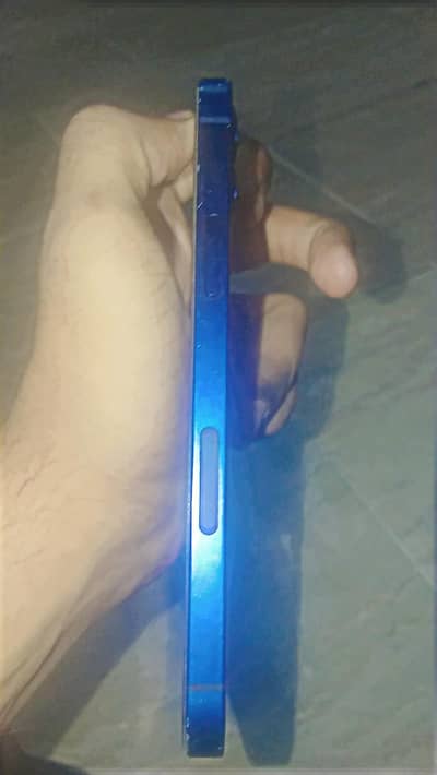 iphone 12 jv 4/64 80%bettery health 10/9 condition