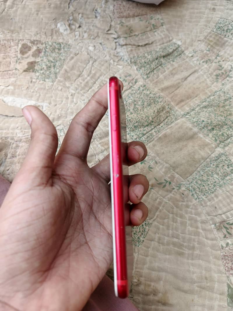 Apple iPhone 7 2