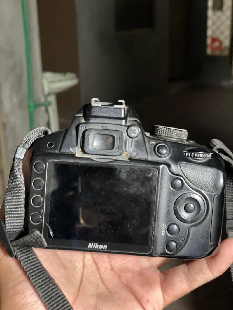 D3200 5