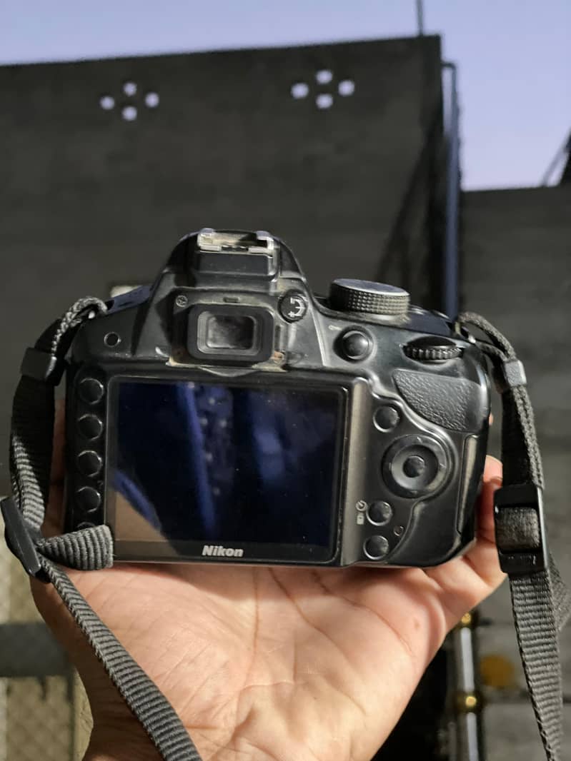 D3200 10