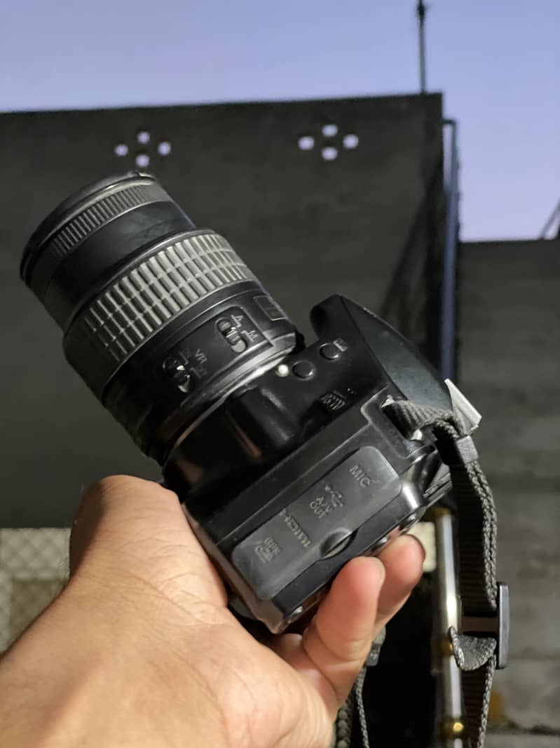 D3200 12