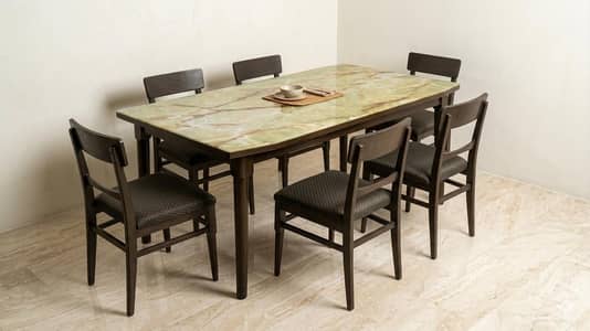 Dinning Table With Chairs