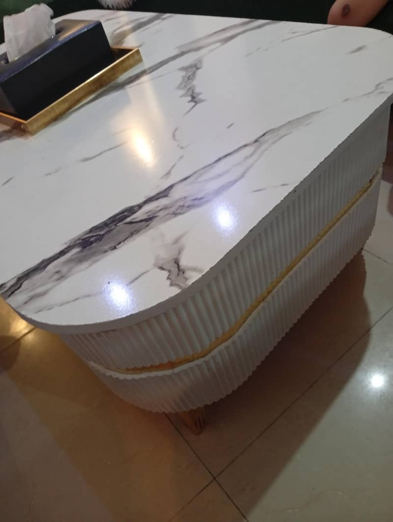 center table 4