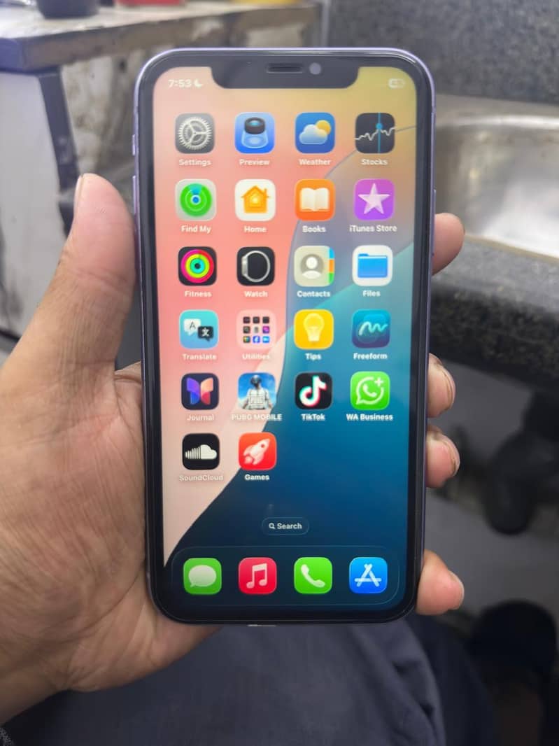 Apple iPhone 11 3
