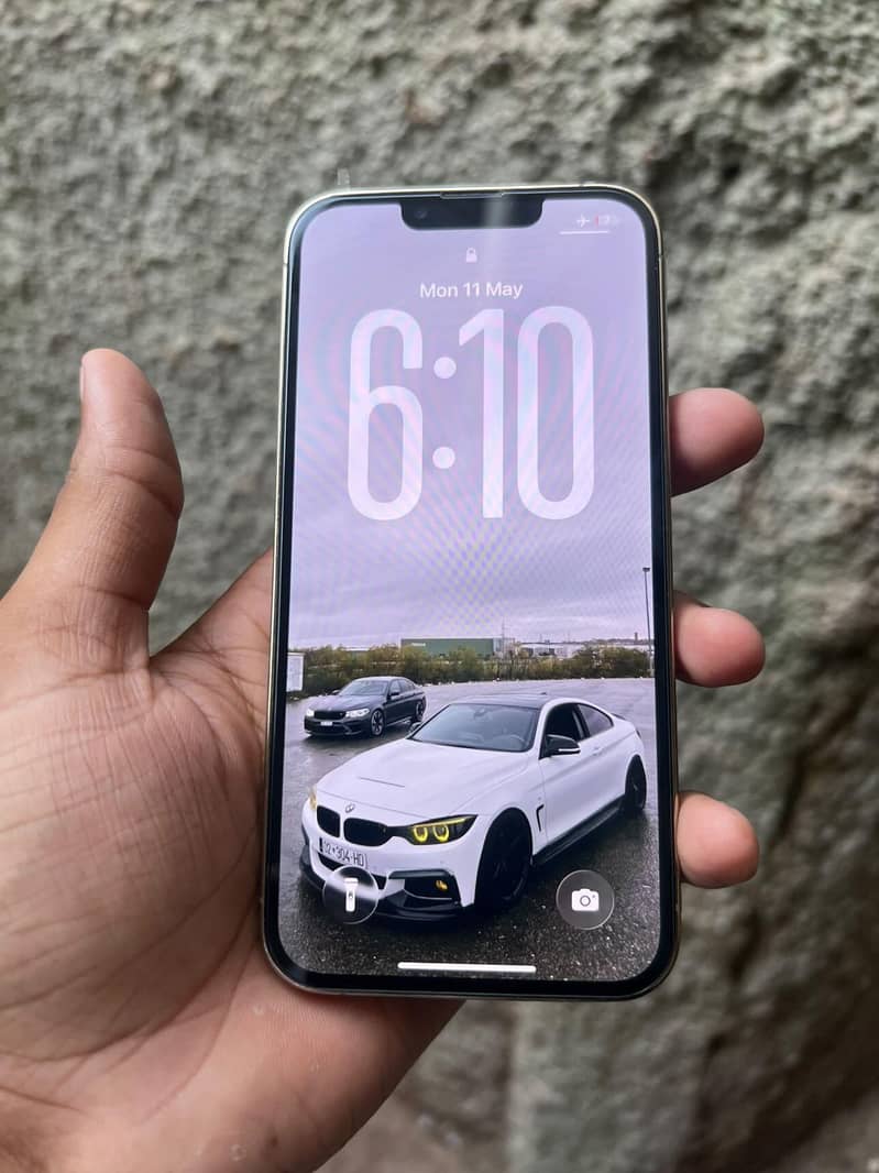Iphone 13pro with box 4