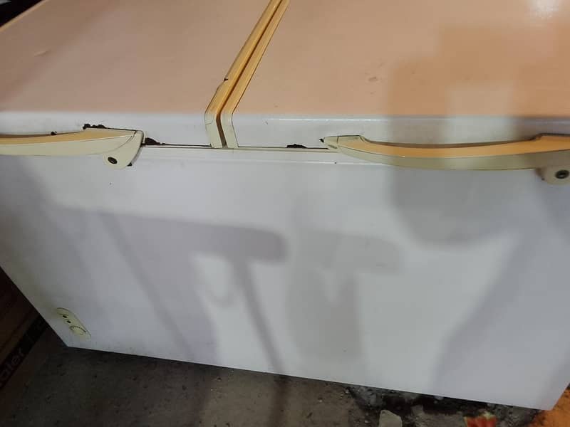 Waves deep freezer 5